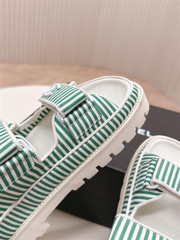 20251128184437143 280